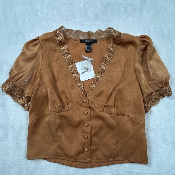 Forever 21 Tops - Forever 21 Satin Lace Trim Puff Sleeve Crop Top Size Small Maple Button Front